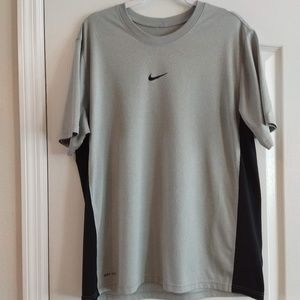 Men's Nike Dri-Fit short sleeve shirt Silver/Black